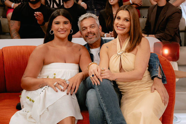 Eliana recebe Otaviano Costa e Flávia Alessandra e visita Nattan em programa especial