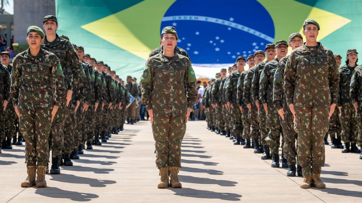 Marco histórico: primeiras mulheres são incorporadas como soldados no Brasil