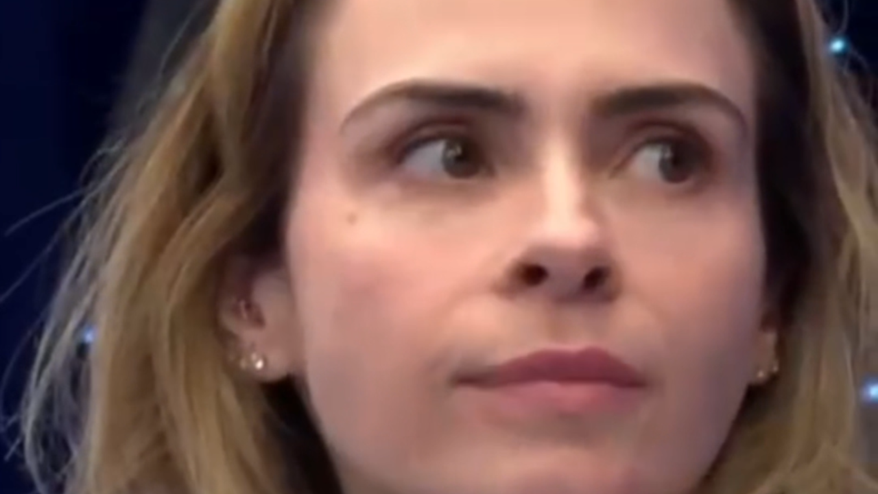 Ana Paula e Breno trocam farpas após biólogo questionar conversa sobre paredão; assista ao vídeo