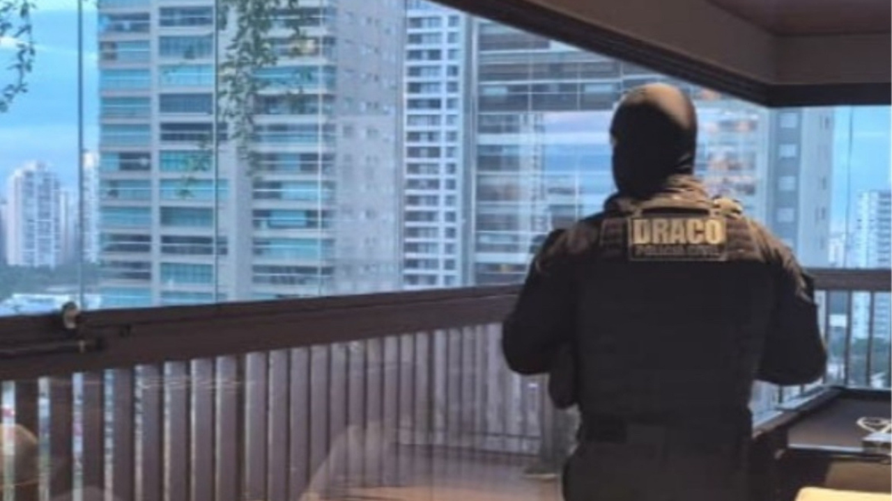 Apartamento de luxo em Goiânia é alvo de busca em operação contra lavagem de dinheiro de facção