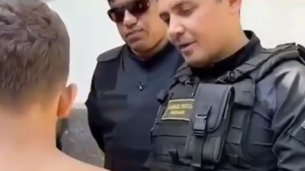 Adolescente de 14 anos é preso por participar de emboscada que matou homem; veja vídeo