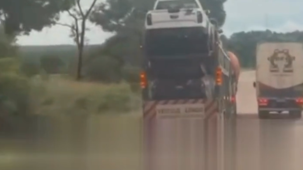 Vídeo: Racha entre caminhoneiros na BR-153 termina com prisão por embriaguez