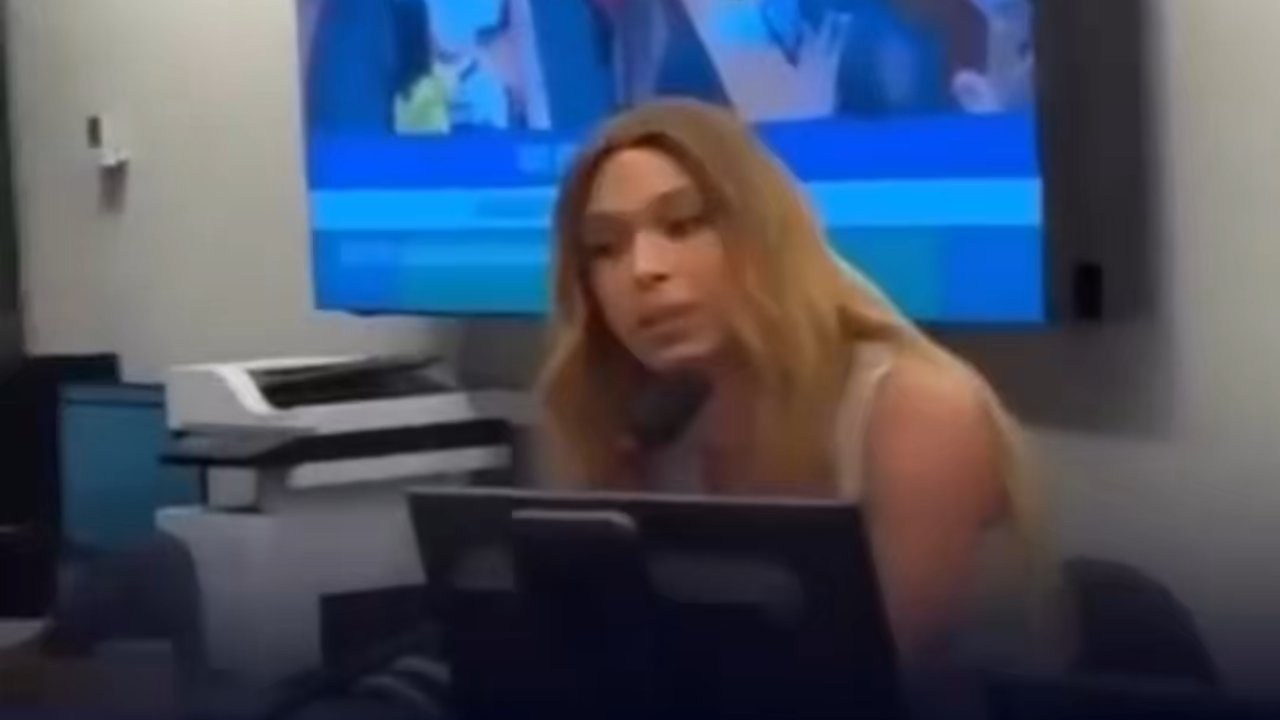 Vídeo: Erika Hilton interrompe fala de Júlia Zanatta na comissão da mulher após debate sobre publicação
