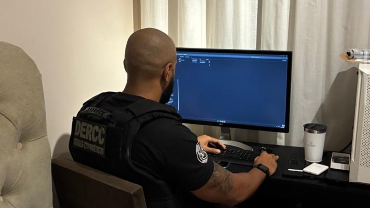 Polícia Civil apreende celular, CPU e HDs em operação contra abuso sexual infantil em Goiânia