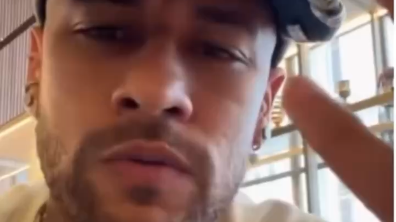 Vídeo: Neymar nega participação em jogos de pôquer e diz que jogou on-line em casa