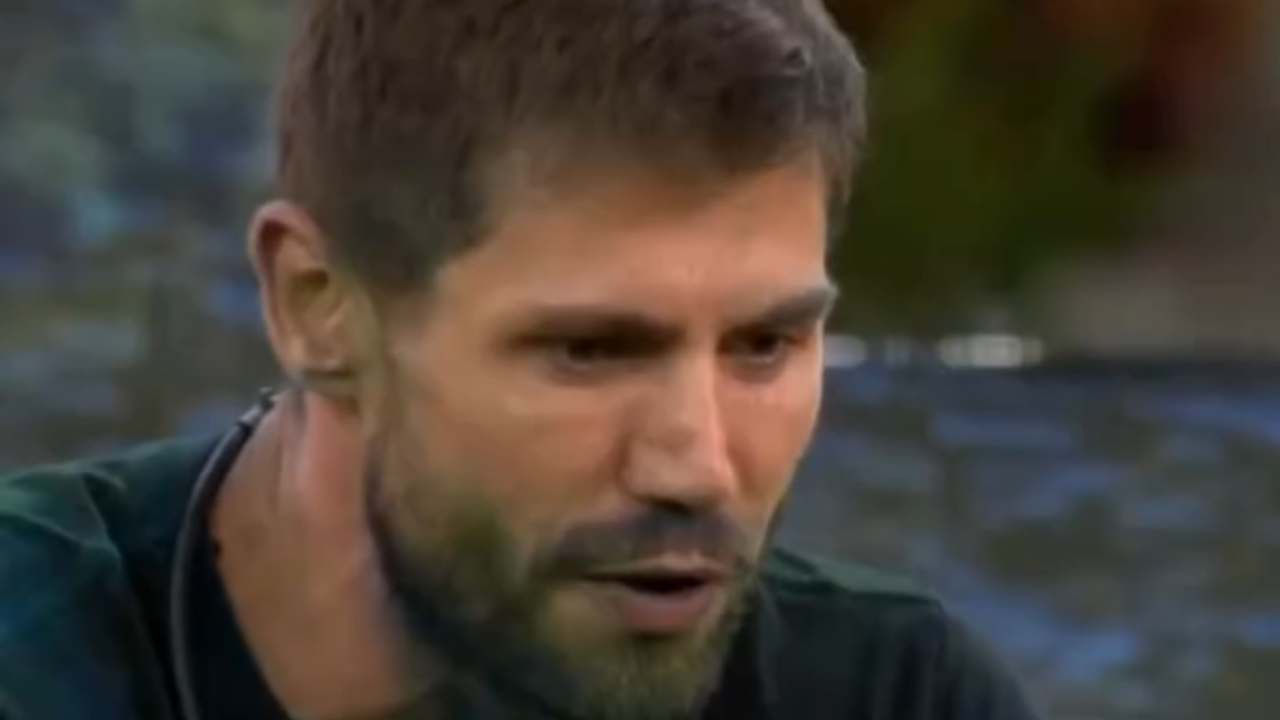 Jonas durante sincerão: ‘Quem peida na cara dos outros é ela’ e Milena rebate: ‘E peido de novo’; veja vídeo