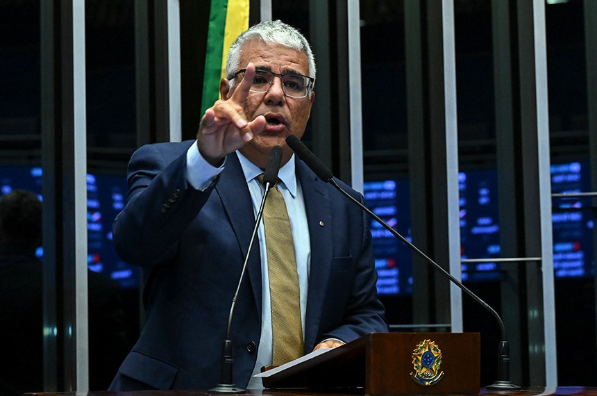 Senador Eduardo Girão cobra Davi Alcolumbre sobre impeachment de ministros do STF