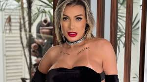 Após críticas, Andressa Urach revela imposto pago por conteúdo adulto