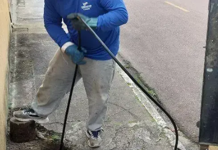 Sinais de entupimento em casa que quase todo mundo ignora até virar transtorno