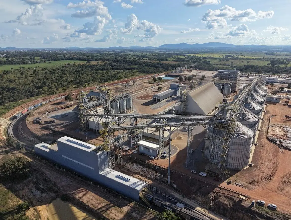 Porangatu amplia logística com operação ferroviária e expansão da Olfar
