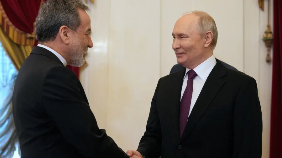 Putin diz que Rússia fará o possível para atender interesses do Irã