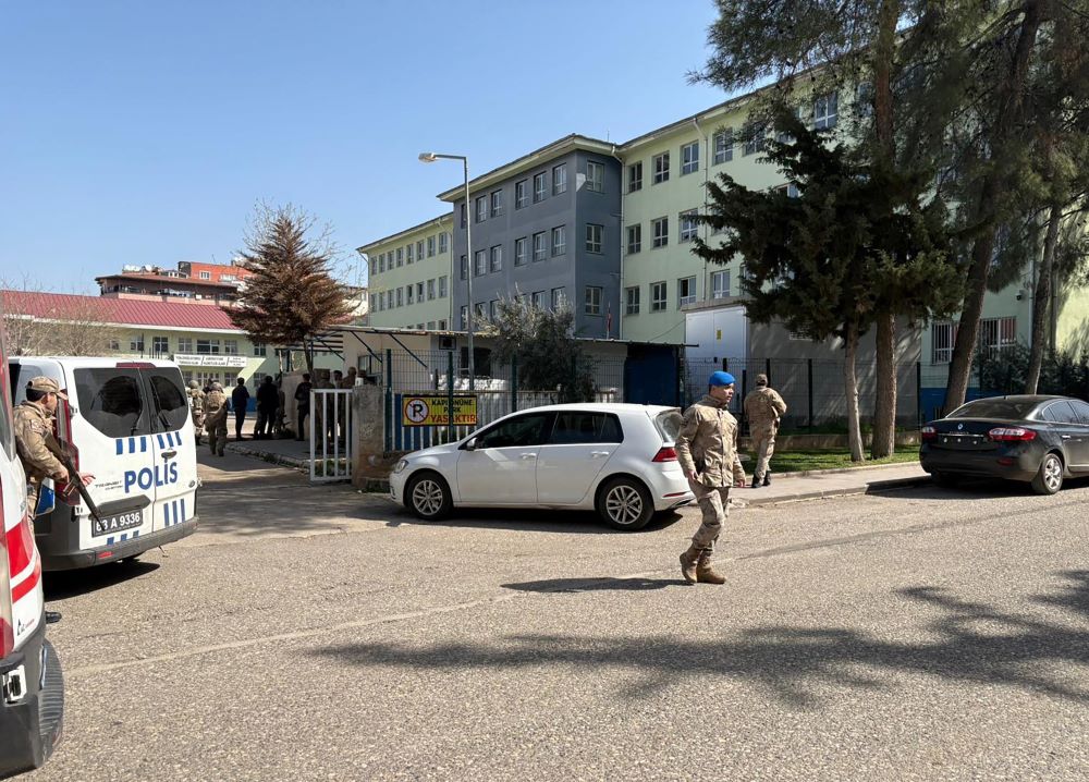 Ataque em escola na Turquia deixa 16 feridos e atirador morre