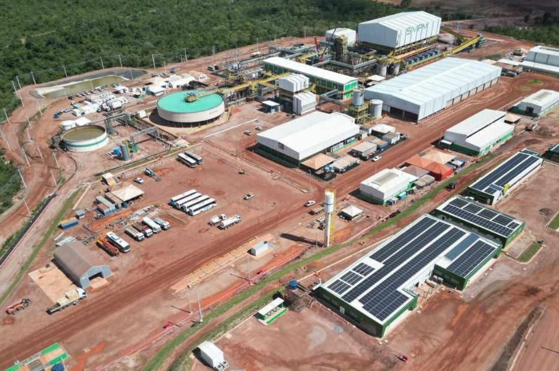 Acordo com EUA garante preços mínimos e impulsiona mineradora goiana Serra Verde, em Minaçu