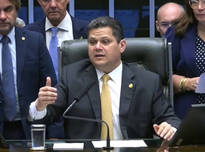 AO VIVO: Congresso vota veto de Lula ao PL da Dosimetria