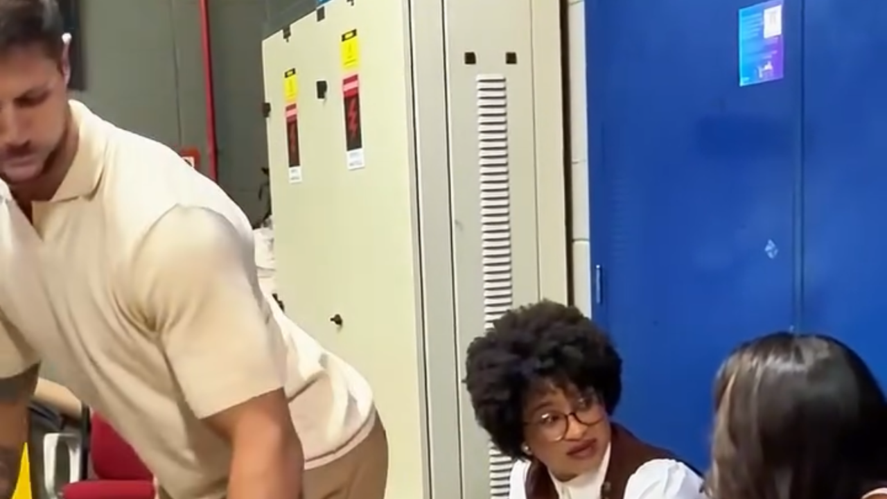 Jonas se vinga de Milena com peido nos bastidores da Globo após final do BBB 26; veja vídeo