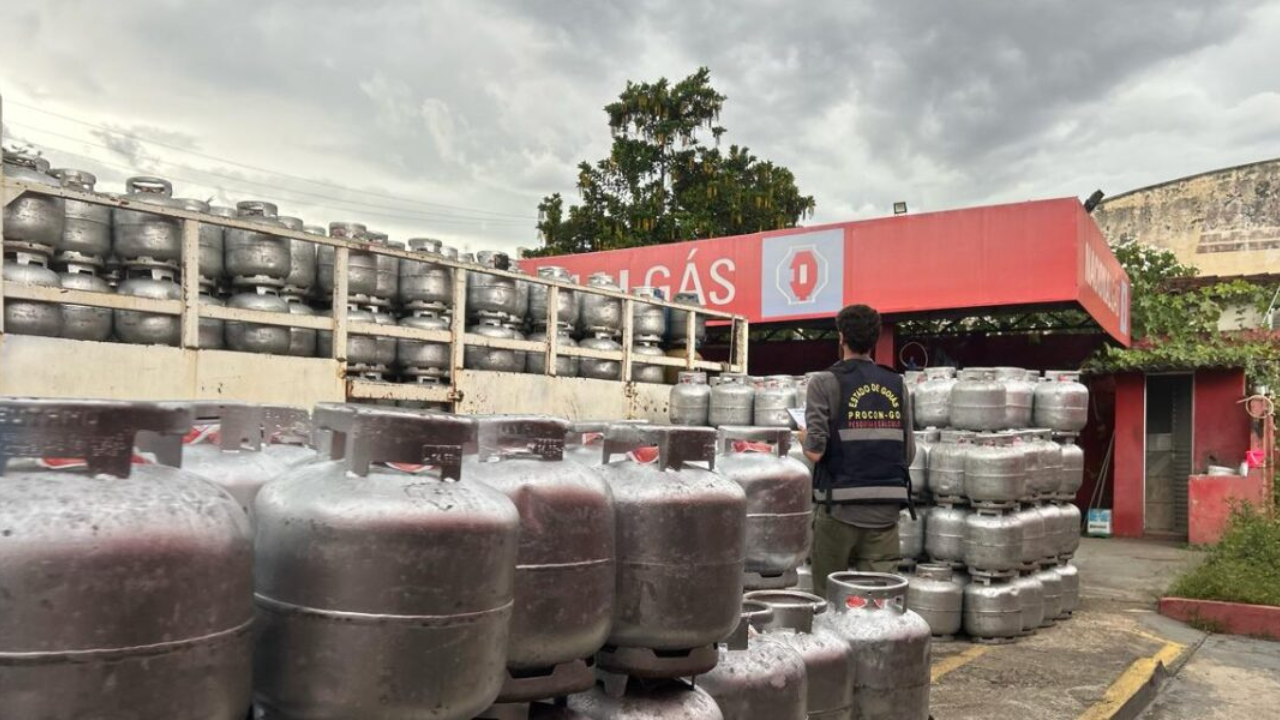 Procon Goiás aponta variação de até 27% no preço do gás de cozinha em Goiânia