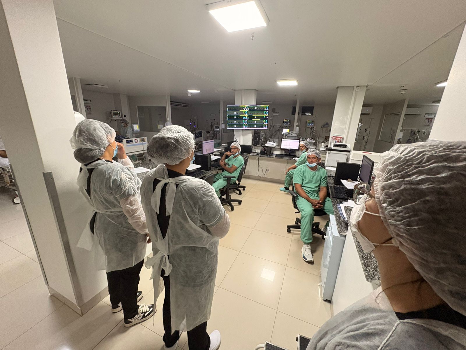 HEI reforça qualificação da enfermagem com treinamento sobre curativos em lesão por pressão