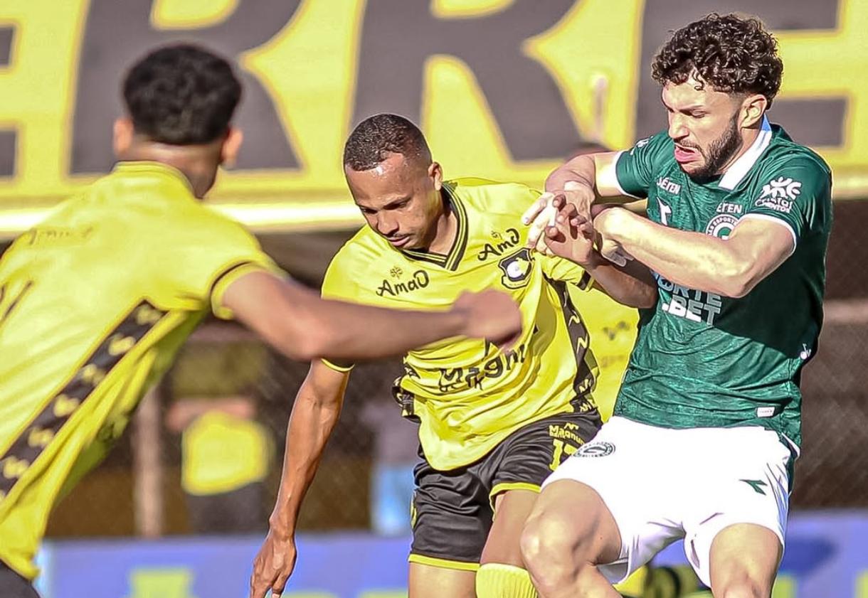 Com lei do ex no fim, Goiás cai diante do São Bernardo e sofre terceira derrota seguida na Série B