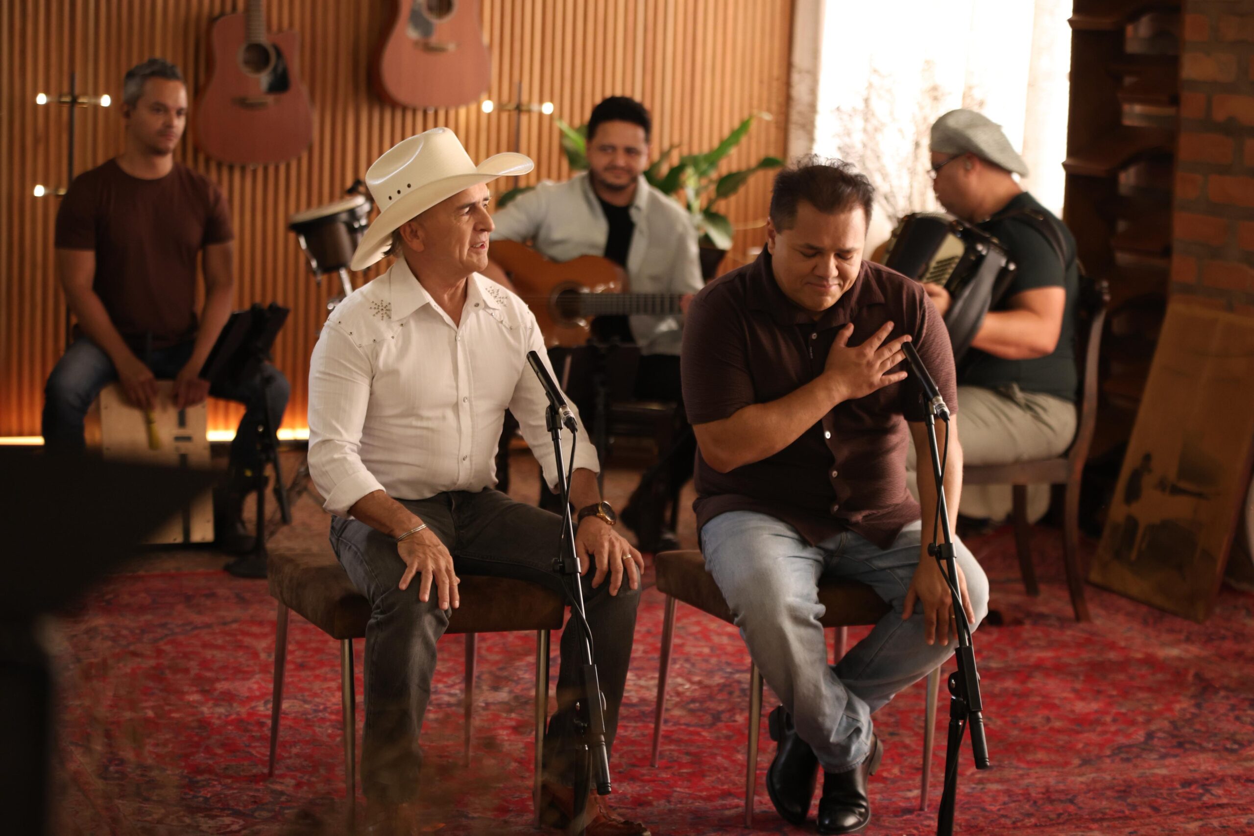 Tiãozinho & Alessandro revivem história ao lado de Daniel no “Viver Sertanejo” e celebram retorno à música após 31 anos