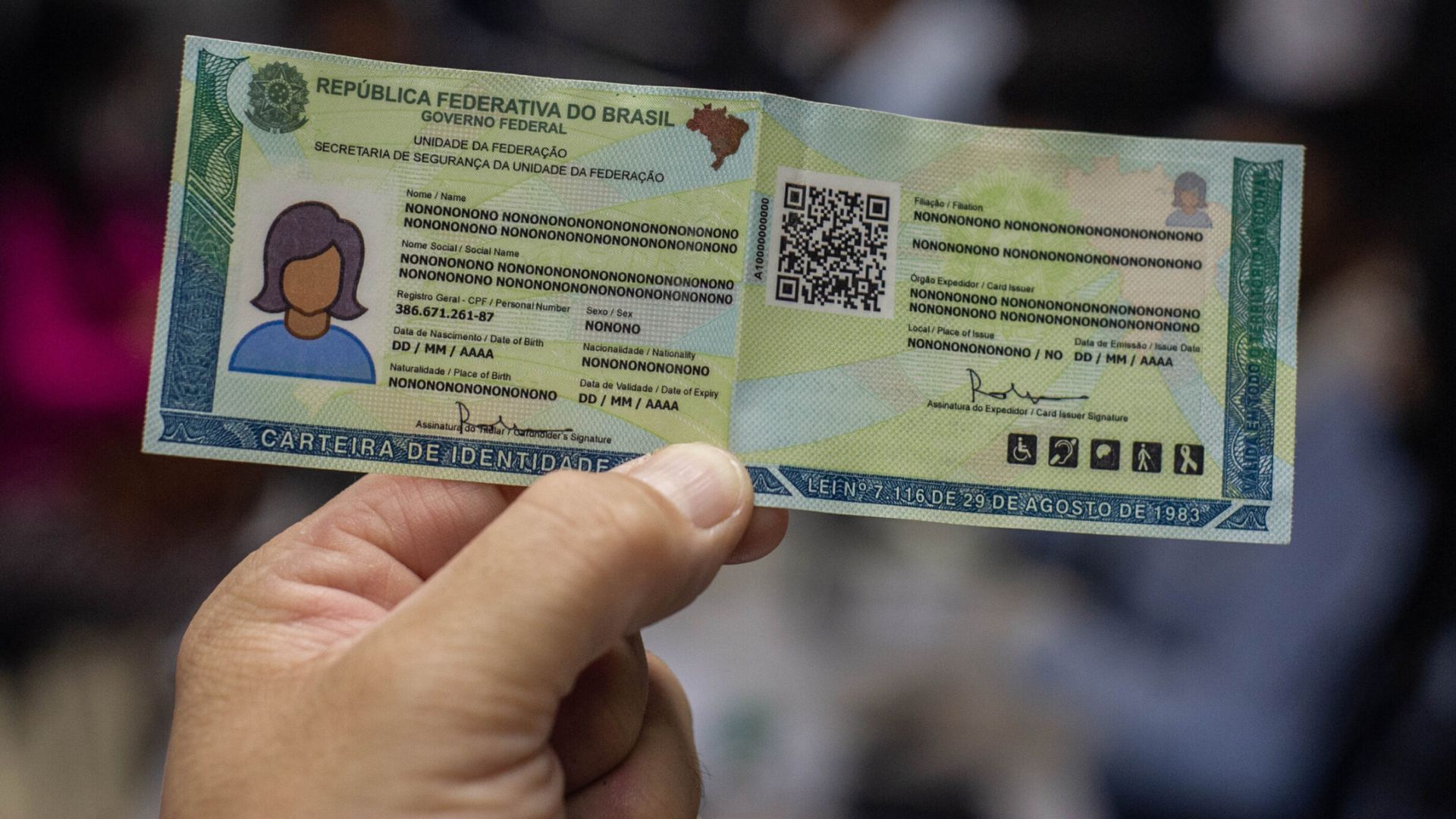 Nova carteira de identidade pode ser solicitada no celular e entregue pelos Correios