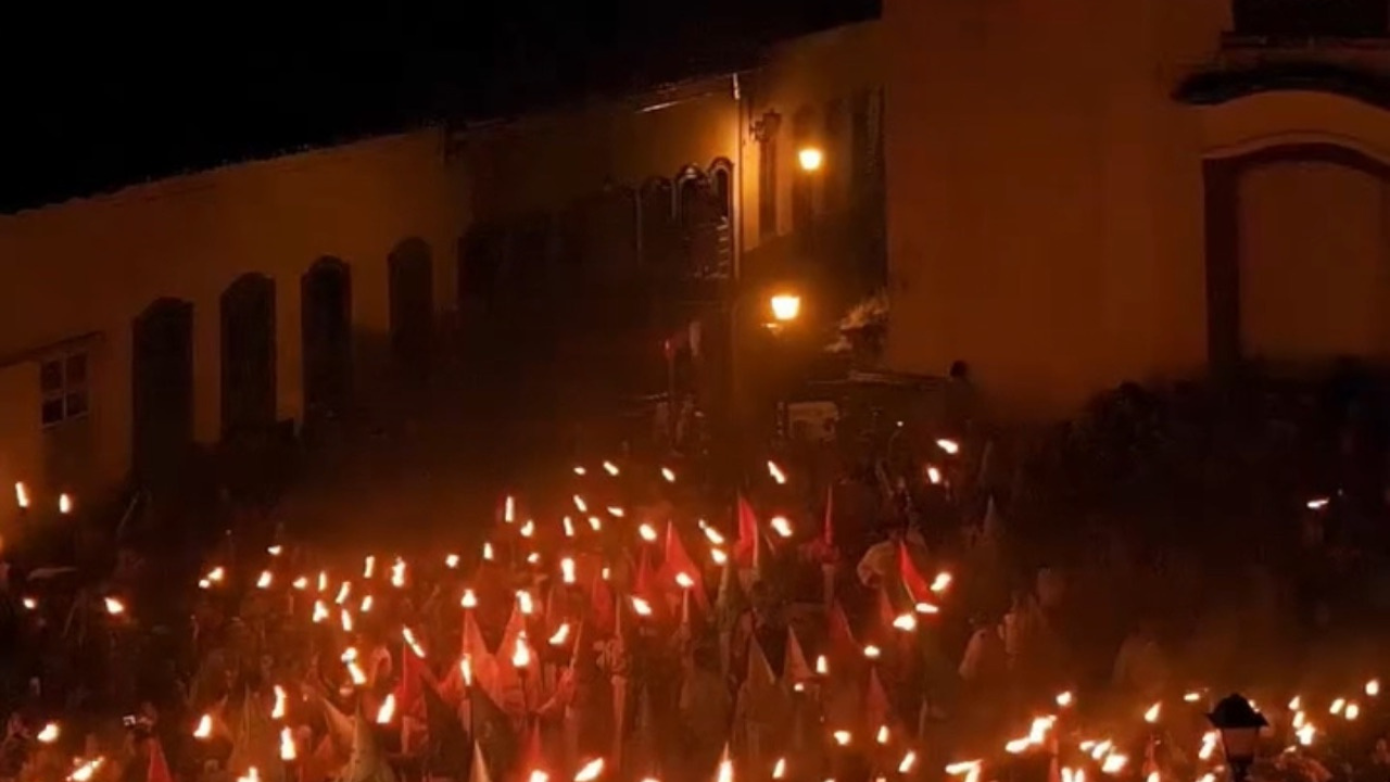 Vídeo: Procissão do Fogaréu reúne fiéis e turistas na Cidade de Goiás em tradição de 281 anos