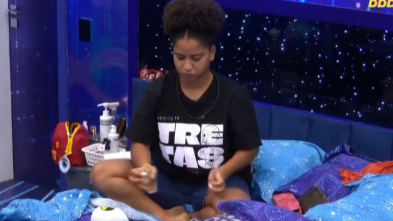 Vídeo: Milena borrifa perfume na cama de Ana Paula, que tem alergia, e gera polêmica no BBB 26