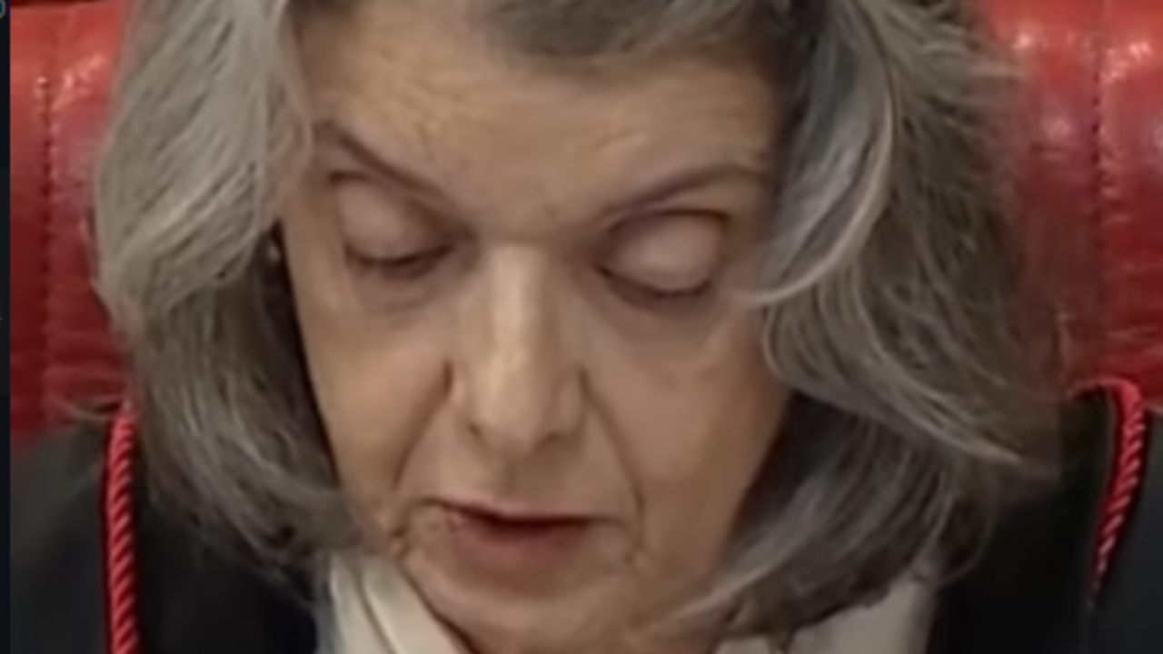 Vídeo: Cármen Lúcia antecipa saída da presidência do TSE para garantir transição eleitoral