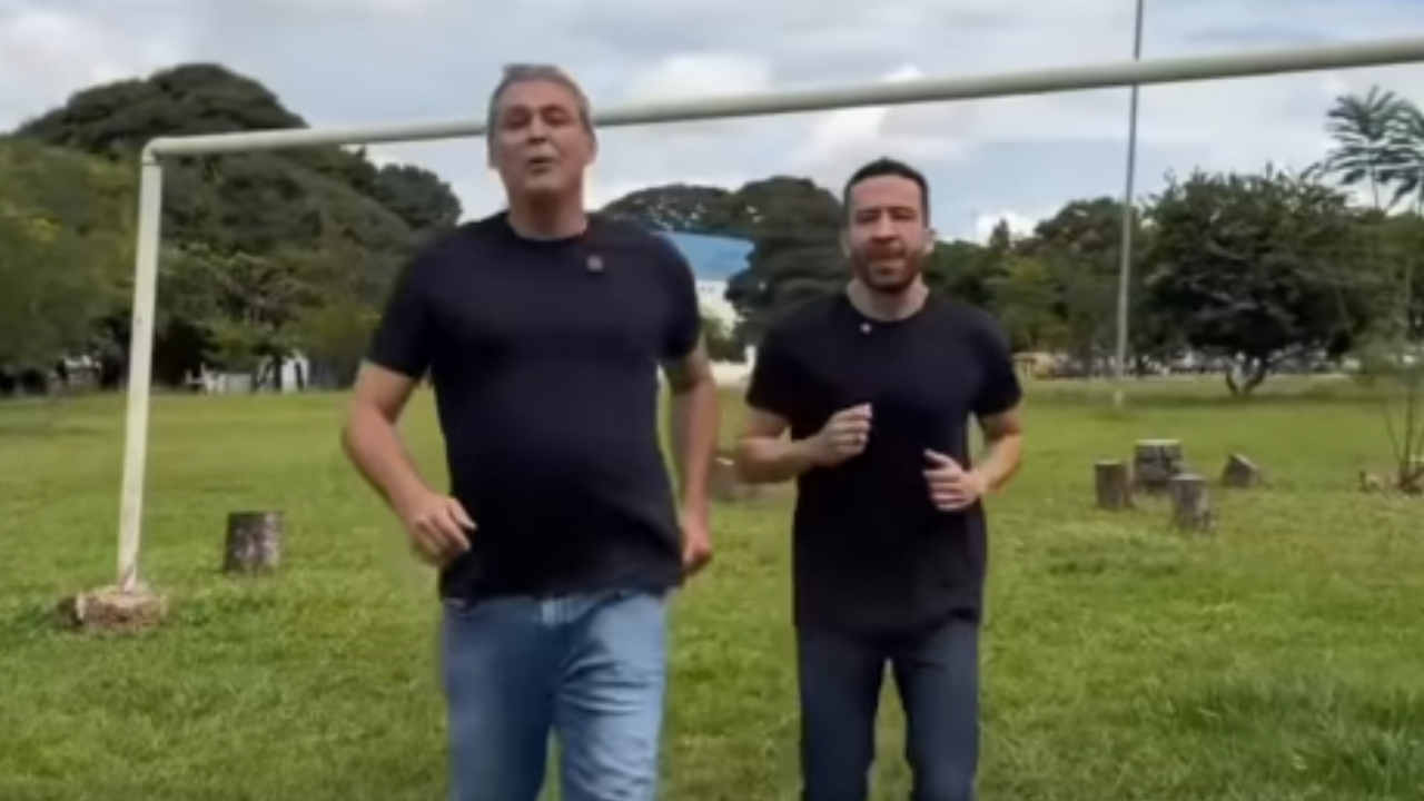 Deputados publicam vídeo com críticas a Flávio Bolsonaro e adotam tom provocativo