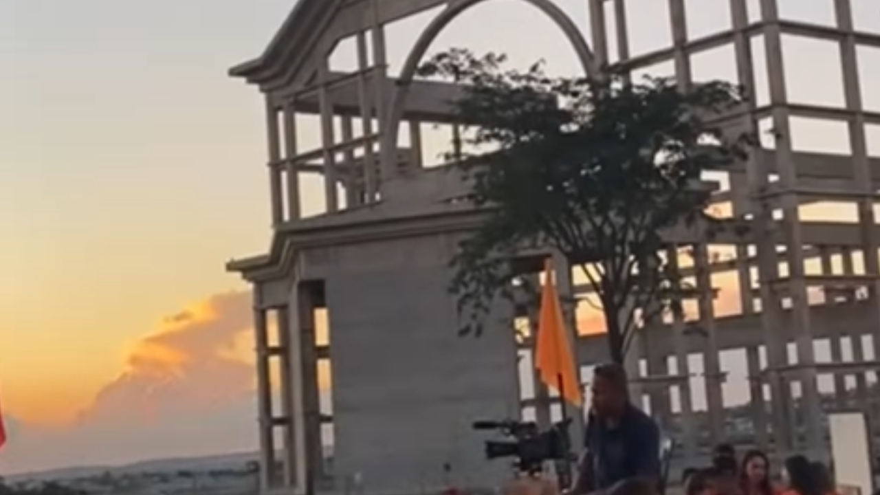 Sunset inusitada em obra da Basílica movimenta Trindade e surpreende fiéis; assista ao vídeo