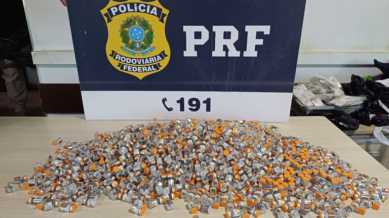 Mais de 1,7 mil ampolas de tirzepatida proibida pela Anvisa foram encontradas em carro abordado na BR-050, em Catalão