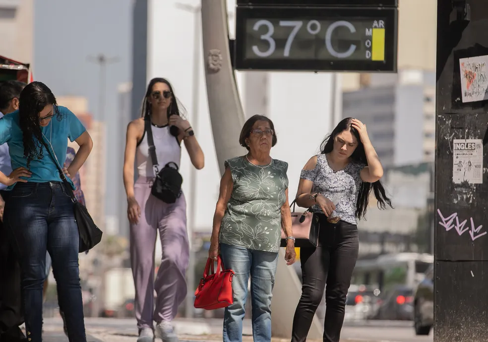 Exposição solar acumulada no dia a dia é um dos principais fatores para o aumento dos casos de câncer de pele