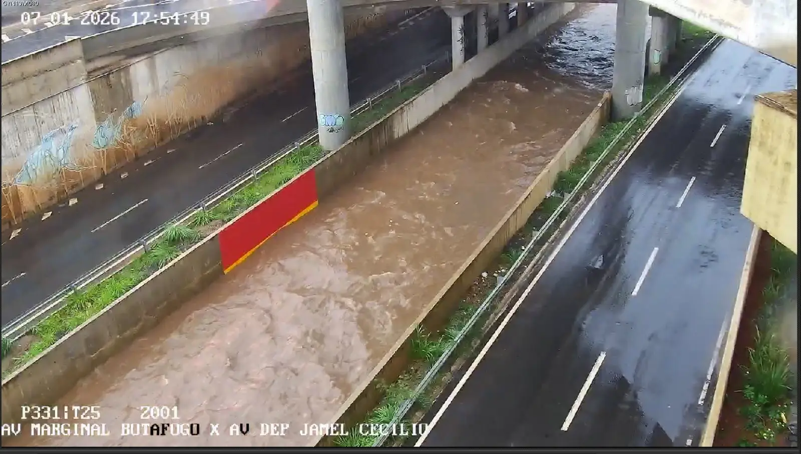 Prefeitura de Goiânia monitora Córrego Botafogo e prepara obras para conter alagamentos
