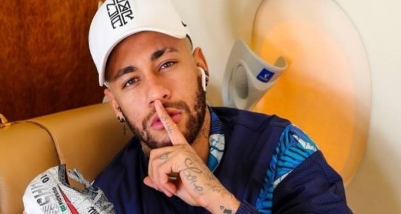 Neymar rebate torcida do Coritiba: “Vocês vão ficar em casa”