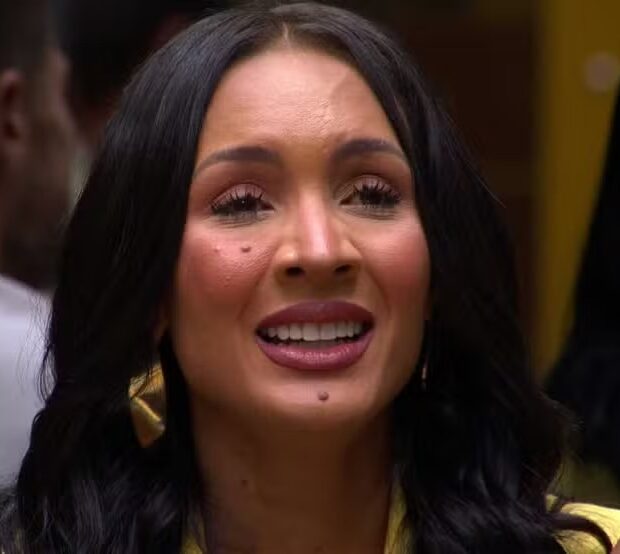 Maxiane volta ao BBB 26 e declara torcida por final feminina