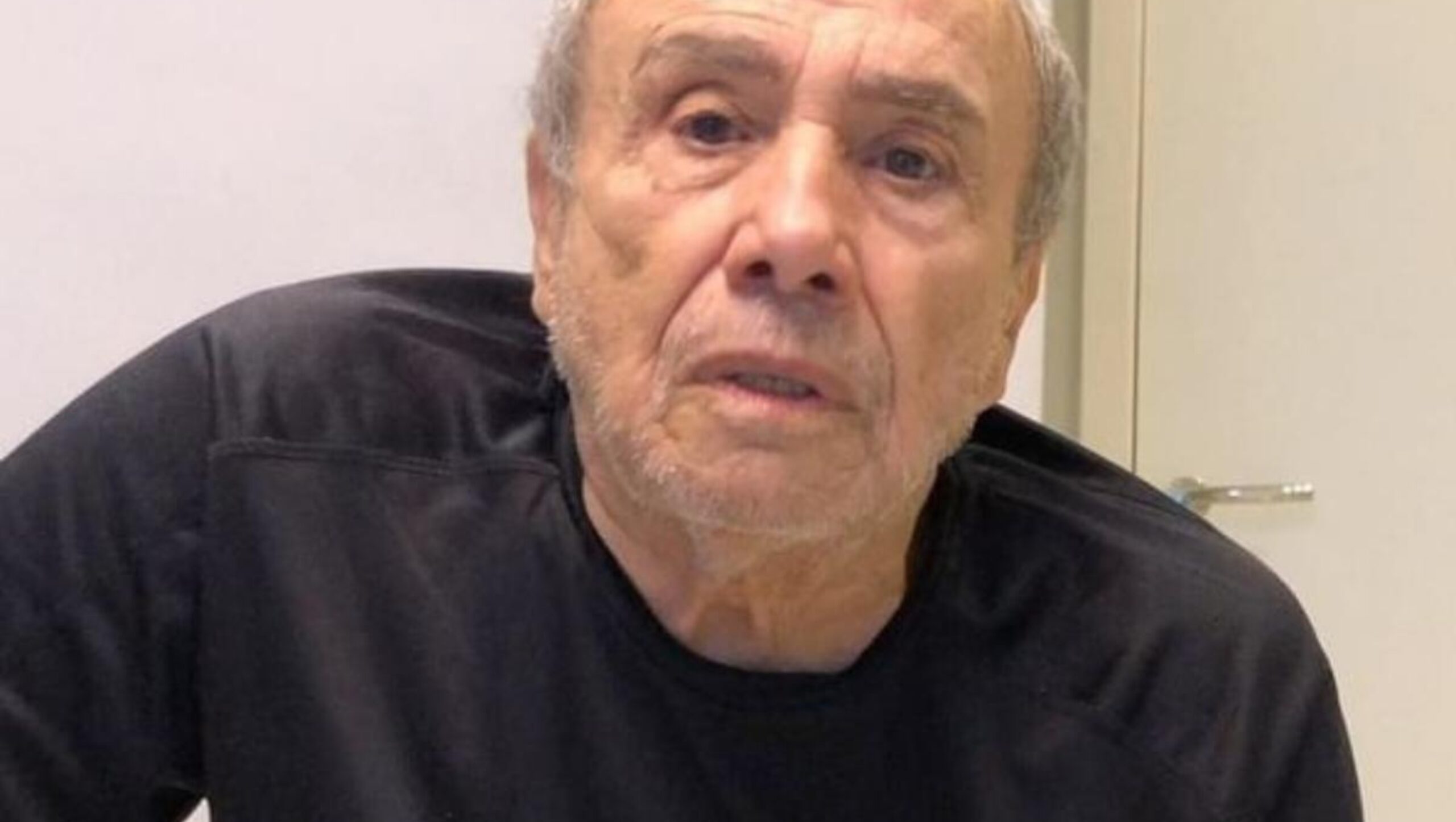 Aos 93 anos, Stênio Garcia passa mal e vai para hospital