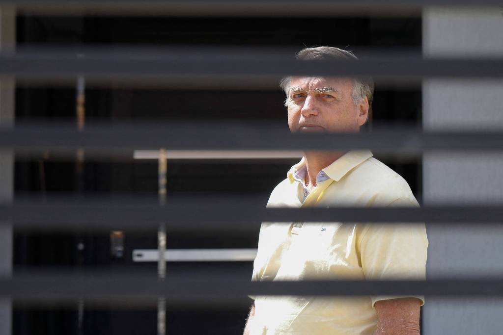 Direita articula saída para derrubar veto e reduzir penas do 8/1