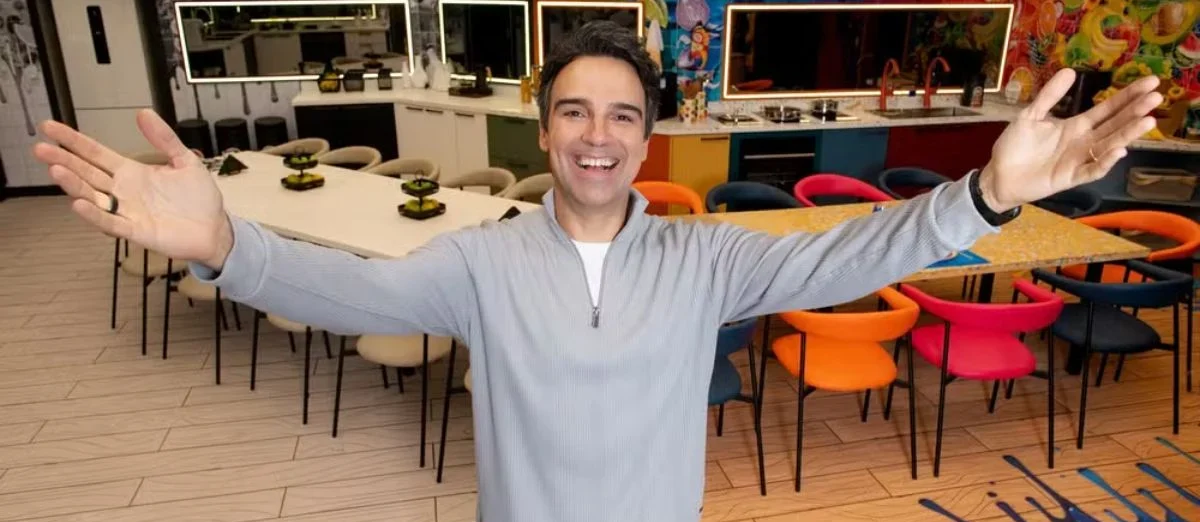 Tadeu Schmidt anuncia abertura das inscrições para o Big Brother Brasil 27