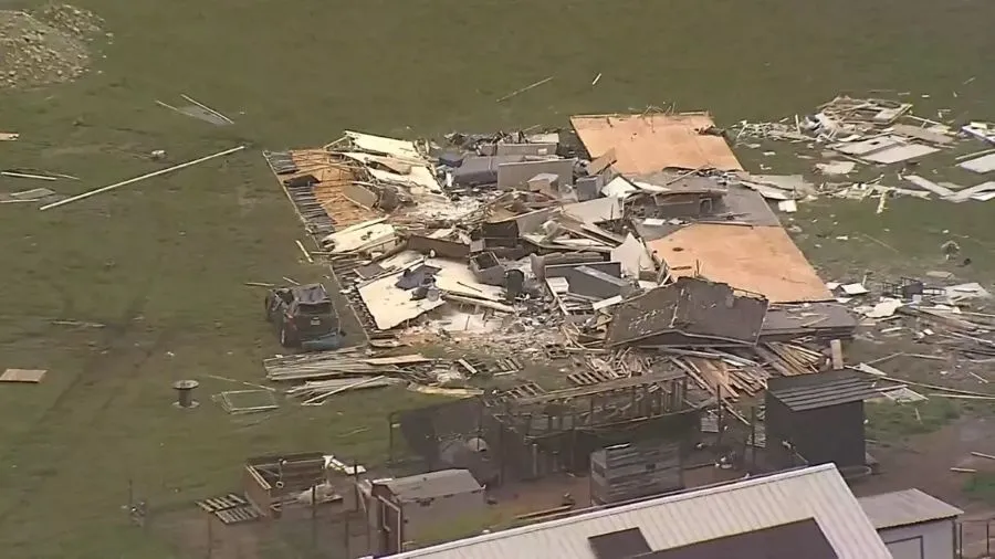 Tornados deixam mortos, feridos e destruição no Texas