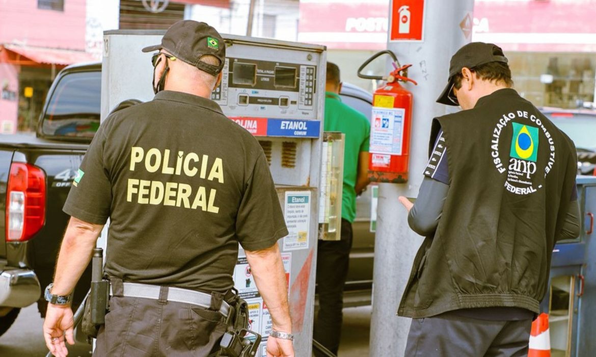 PF faz operação contra irregularidades na venda de gás de botijão