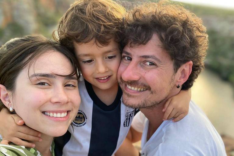 Daphne Bozaski celebra Dia das Mães após maratona entre Rio e SP