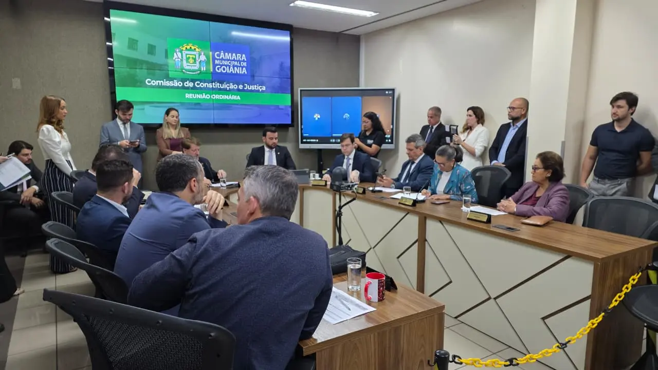CCJ destrava projetos do 'Morar no Centro' e regulamentação de benefícios sociais na Câmara