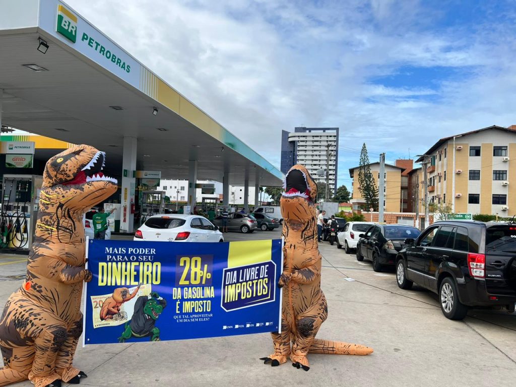 Gasolina a R$ 4,72 e alimentos com desconto marcam Dia Livre de Impostos em Goiás