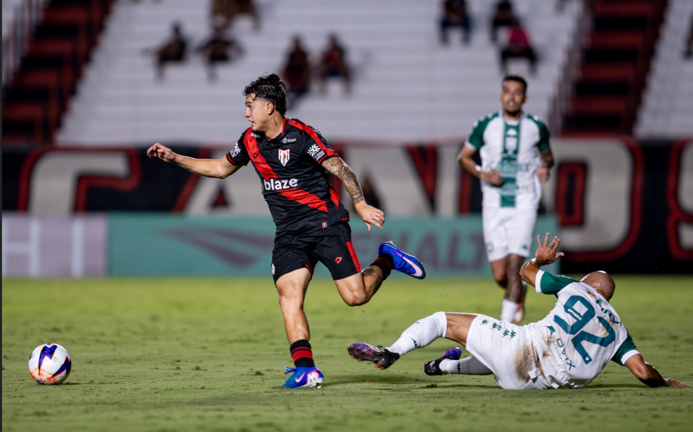 Atlético-GO e Juventude empatam em 0 a 0 em jogo com muitas chances e gols perdidos na Série B