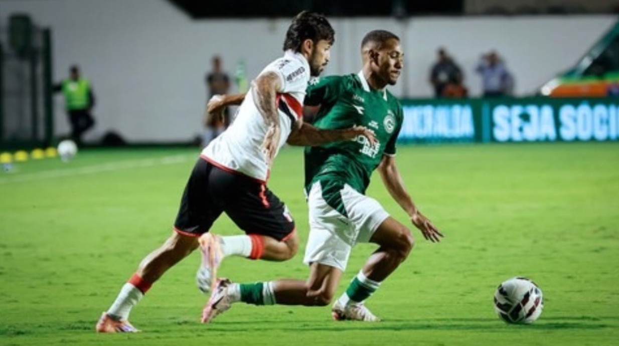 Com gol de Kadu, Goiás vence Botafogo-SP na Serrinha e entra no G-6