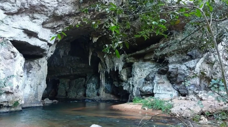 Semad garante acesso à 5ª maior caverna do Brasil com compra de áreas em Goiás