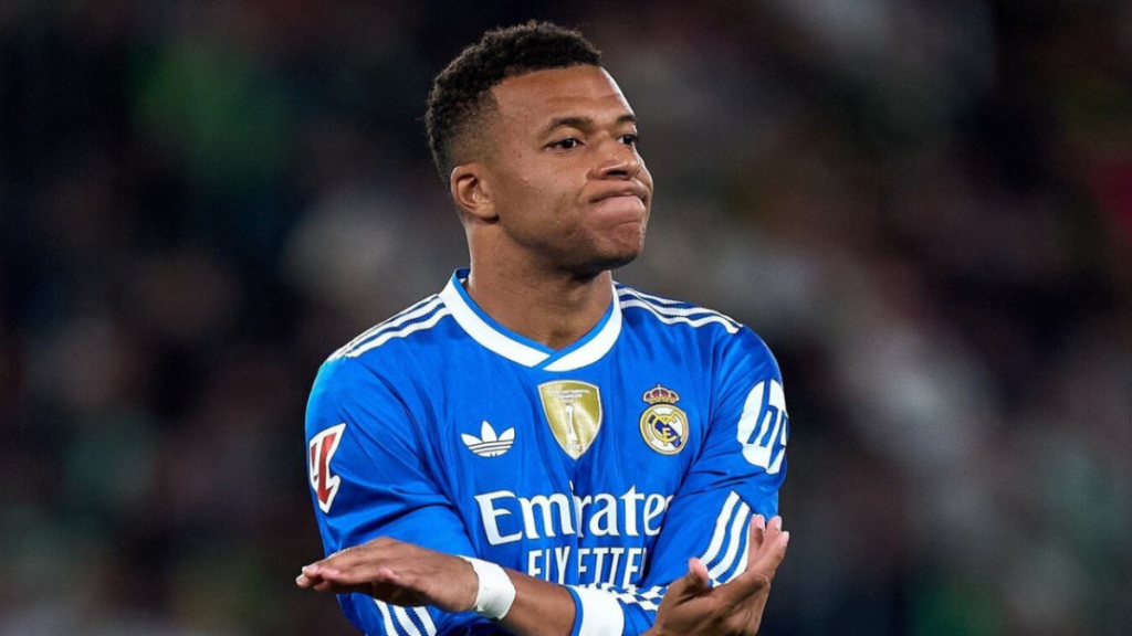 Mbappé critica debate entre Messi e Cristiano Ronaldo: “Coisa de quem não joga futebol”