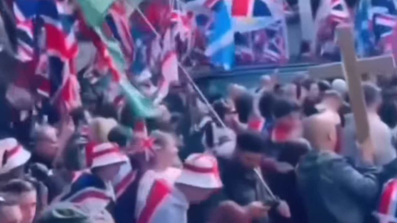 Vídeo: Manifestação em Londres reúne multidão e vai contra islamização