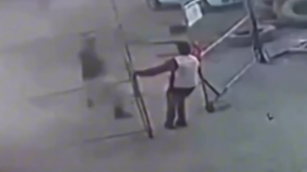 Vídeo: Operário escapa da morte após colega interromper choque com ação impressionante