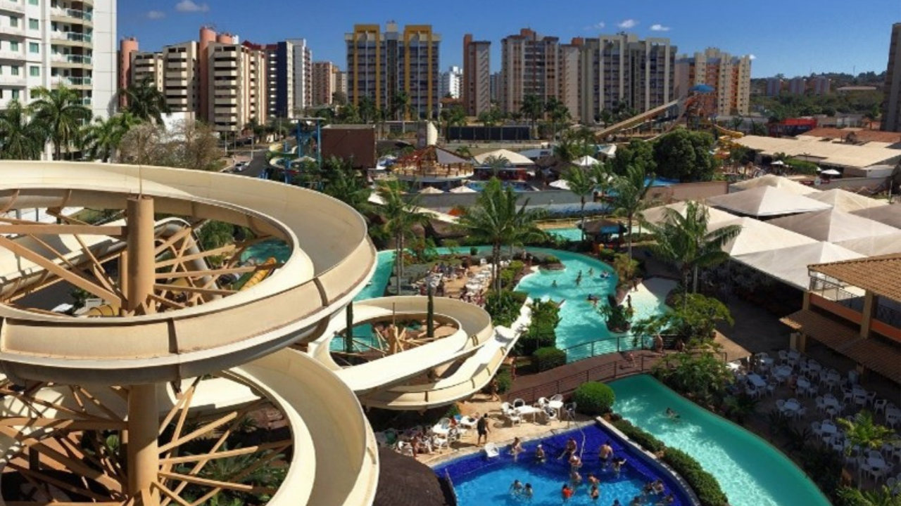 Mães tem entrada gratuita em parques aquáticos de Caldas Novas nos dias 9 e 10 de maio