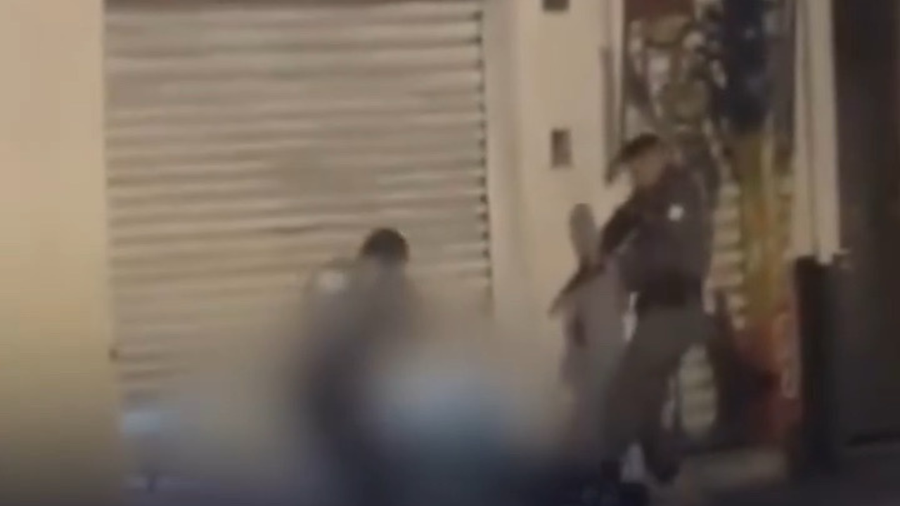 Vídeo: Homem é baleado após tentativa de assalto a farmácia